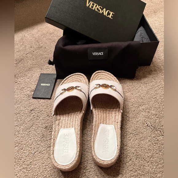 Versace Medusa ‘95 ESPADRILLES 1.2" size 37 - Picture 4 of 11